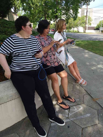 Fotka týmu z honby za pokladem v Montgomery